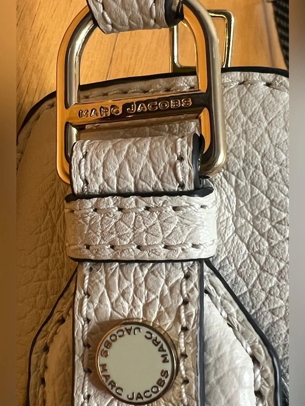 Marc Jacobs The Groove Leather Messenger Bag in Cream